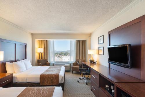 Comfort Inn By the Bay near San Francisco Maritime National Historical Park Comfort Inn By the Bay near San Francisco Maritime National Historical Park