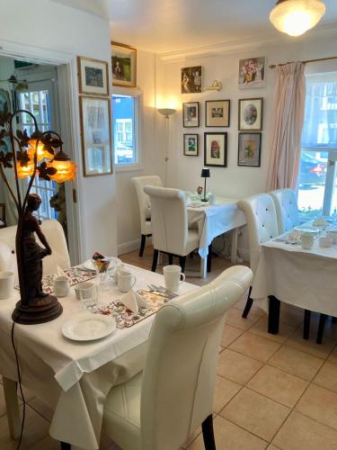 Facilities, The Gallery B&B, the Glen, Kinsale ,County Cork in Kinsale Facilities, The Gallery B&B, the Glen, Kinsale ,County Cork in Kinsale