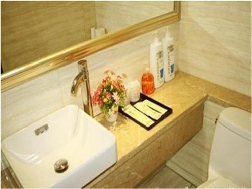 This photo about Weifeng's International Apartment shared on HyHotel.com