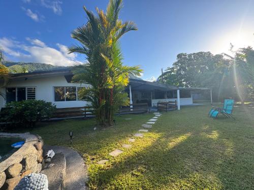 Blue Moana Lodge in Papara Blue Moana Lodge in Papara