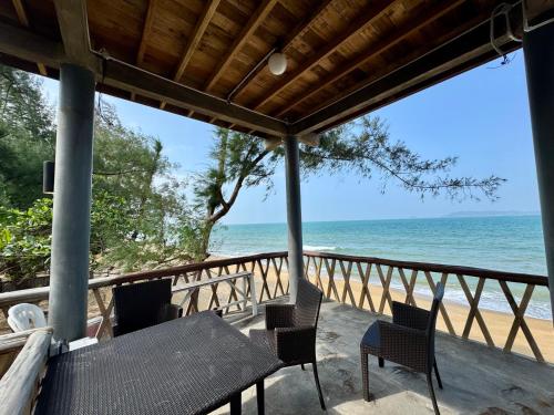 Balcony/terrace, Sunrise Chalet in Marang Balcony/terrace, Sunrise Chalet in Marang