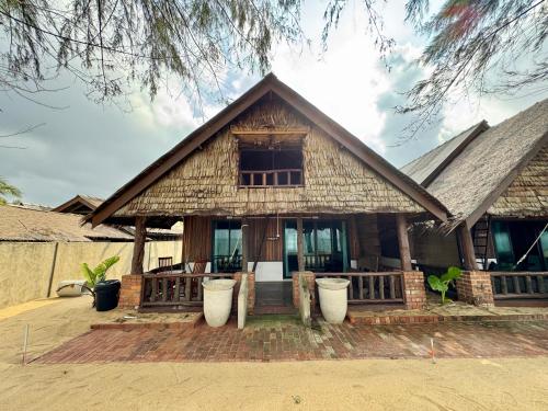 Exterior view, Sunrise Chalet in Marang Exterior view, Sunrise Chalet in Marang