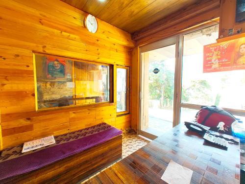 HOTEL VINAYAK NAINITAL- Near Naini Lake with Newly Decorated - Wifi - Room Service - Best luxury Roo in Nainital HOTEL VINAYAK NAINITAL- Near Naini Lake with Newly Decorated - Wifi - Room Service - Best luxury Roo in Nainital