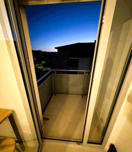 Terraza/balcón, Cozy studio avec balcon aux portes de Genève (Cozy studio avec balcon aux portes de Geneve) in Ambilly Terraza/balcón, Cozy studio avec balcon aux portes de Genève (Cozy studio avec balcon aux portes de Geneve) in Ambilly