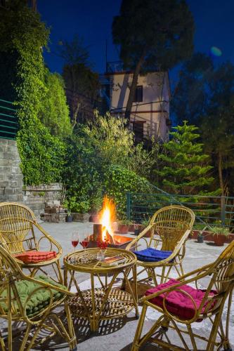 Alaya Stays Pine View Cottage - 3 BHK Himalayan Retreat with Scenic Views in Parwanoo Alaya Stays Pine View Cottage - 3 BHK Himalayan Retreat with Scenic Views in Parwanoo