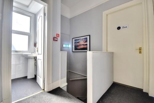 A szálláshely kívülről, The Shore in Gourock A szálláshely kívülről, The Shore in Gourock