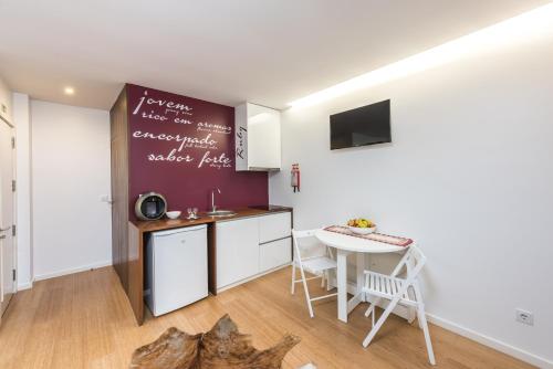 Κουζίνα, Lounge Inn Guest House in Πόρτο Κουζίνα, Lounge Inn Guest House in Πόρτο