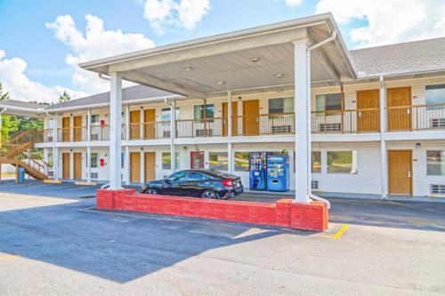 Intrare, Economy Inn By OYO Ashburn in Ashburn Intrare, Economy Inn By OYO Ashburn in Ashburn