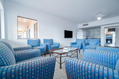 Vestíbulo, Island Inn By OYO Galveston Beach, TX in Galveston Beach Vestíbulo, Island Inn By OYO Galveston Beach, TX in Galveston Beach