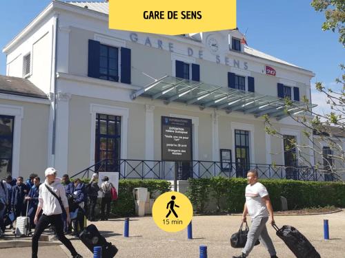 Nearby attraction, Le Loft - By BEST KEYS - Prestige - Vue Cathedrale - Poutres Apparentes - Baignoire Ilot - Centre Vi in Sens Nearby attraction, Le Loft - By BEST KEYS - Prestige - Vue Cathedrale - Poutres Apparentes - Baignoire Ilot - Centre Vi in Sens