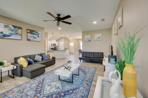 8 Mi to State Park Home with Fenced Yard in Lindale in Lindale (Texas) 8 Mi to State Park Home with Fenced Yard in Lindale in Lindale (Texas)