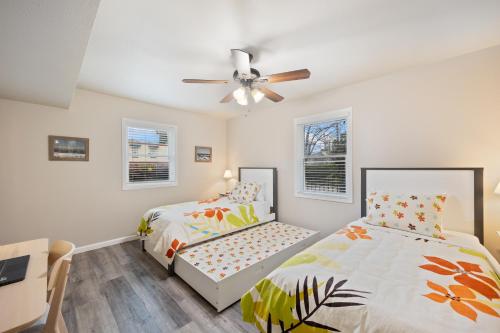 Midtown Apartment with Private Parking and King Bed in Belváros Midtown Apartment with Private Parking and King Bed in Belváros