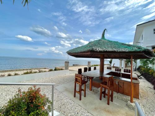 Exterior view, Beachfront Hostel in Boljoon Exterior view, Beachfront Hostel in Boljoon