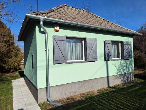 Kökénykuckó (Kokenykucko) in Domaszék Kökénykuckó (Kokenykucko) in Domaszék