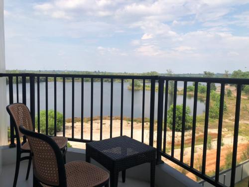 Balcony/terrace, Beach Condo Mae Phim near Laem Mae Phim Beach Balcony/terrace, Beach Condo Mae Phim near Laem Mae Phim Beach