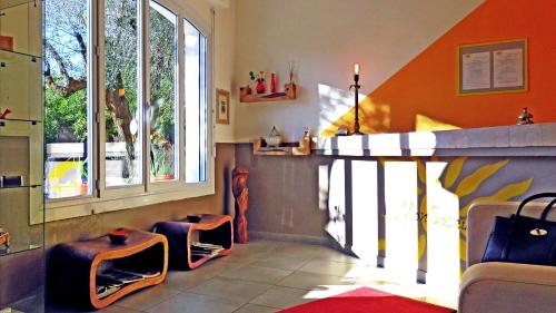 Vestíbulo, Hotel mon Soleil in Vence Vestíbulo, Hotel mon Soleil in Vence