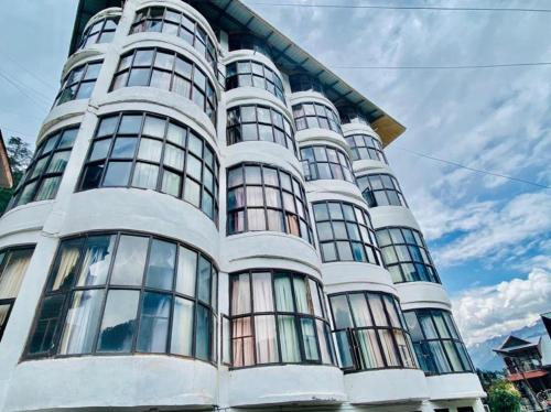 Hotel New Hadimba Palace Inn - Mountain View with Premium Rooms Near Mall Road , Manali in Siyal Hotel New Hadimba Palace Inn - Mountain View with Premium Rooms Near Mall Road , Manali in Siyal