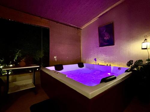 جاكوزي, Honeywood Holiday Homes in Old Mahabaleshwar جاكوزي, Honeywood Holiday Homes in Old Mahabaleshwar