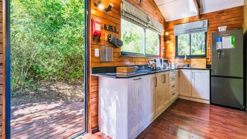 Konyha, Teniqua Treetops in Karatara Konyha, Teniqua Treetops in Karatara