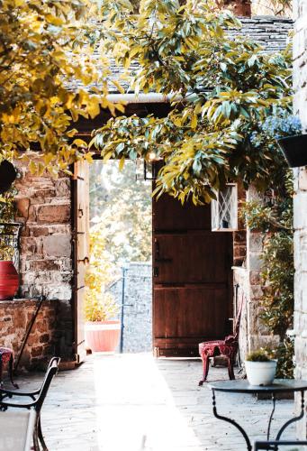 Entree, Shamrock Elati Retreats in Epirus Entree, Shamrock Elati Retreats in Epirus