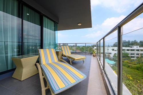 Balcony/terrace, 6th Avenue Surin Beach in Surin Balcony/terrace, 6th Avenue Surin Beach in Surin