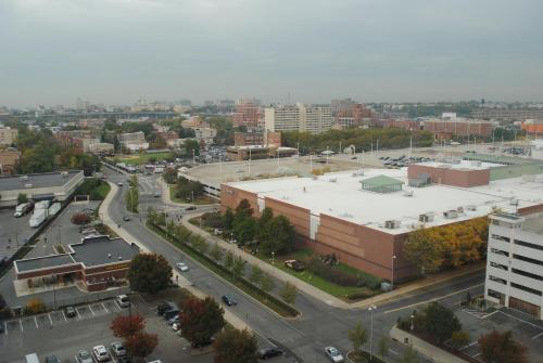 在meiguo.com看到的M Suites at Newport的介绍图片