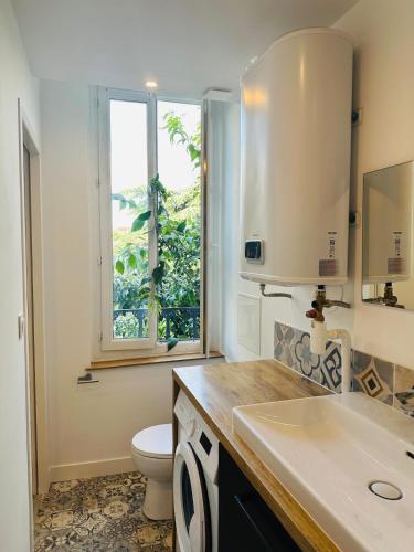 Baño, #YellowCenter #20m Jardin Public in Cognac Baño, #YellowCenter #20m Jardin Public in Cognac