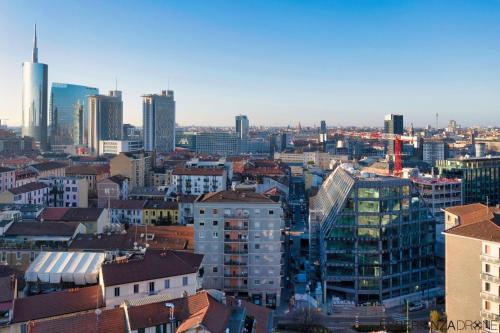 Milano Isola - Bright 2-room apartment with balcony