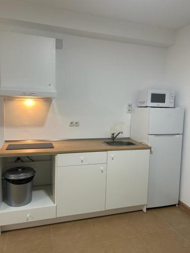 Hostal Apartamentos Playa del Palo in Este Hostal Apartamentos Playa del Palo in Este