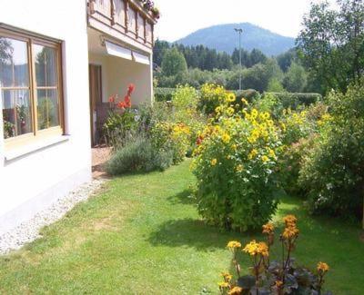 Appartement Mit Terrasse, Garten Und Grill