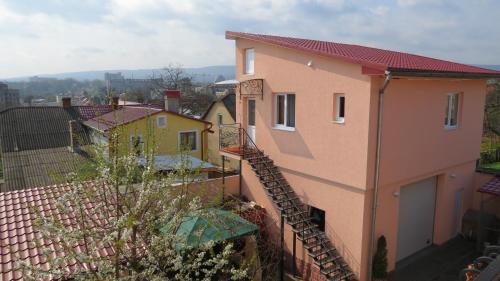 This photo about Green Hill shared on HyHotel.com