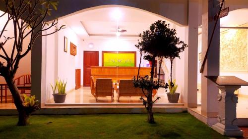 Lobby, Puri Lovina in Lovina Beach Lobby, Puri Lovina in Lovina Beach