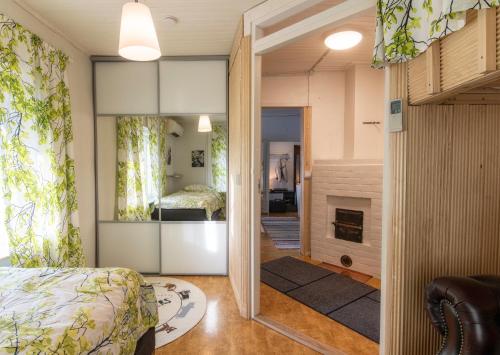 Quiet Private room in shared home - Yksityinen rauhallinen huone kodissa- 15min To city in Reimars Quiet Private room in shared home - Yksityinen rauhallinen huone kodissa- 15min To city in Reimars