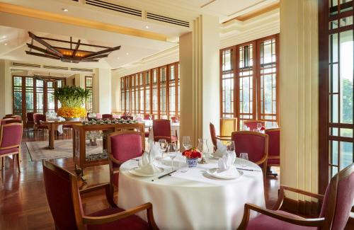 Restaurante, The Peninsula Bangkok in Bangkok Riverside Restaurante, The Peninsula Bangkok in Bangkok Riverside