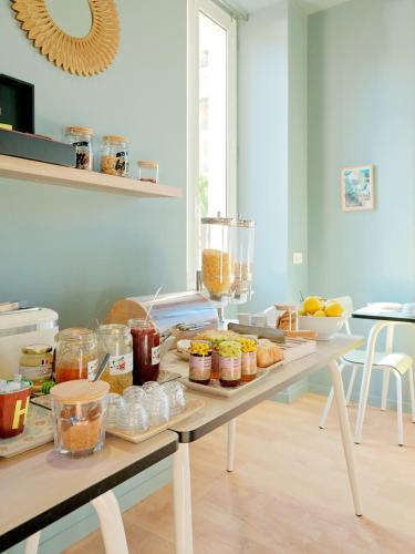 Food and beverages, Hotel Lemon in Menton Food and beverages, Hotel Lemon in Menton