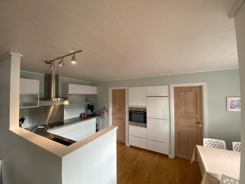 Kitchen, Cosy house with stunning view in Sorvagur Kitchen, Cosy house with stunning view in Sorvagur