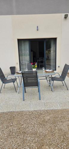 Erkély/terasz, Duplex 2 chambres avec extérieur (Duplex 2 chambres avec exterieur) in Suze La Rousse Erkély/terasz, Duplex 2 chambres avec extérieur (Duplex 2 chambres avec exterieur) in Suze La Rousse