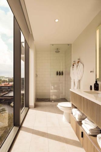 Bathroom, Flow Fort Lauderdale in Fort Lauderdale City Center Bathroom, Flow Fort Lauderdale in Fort Lauderdale City Center