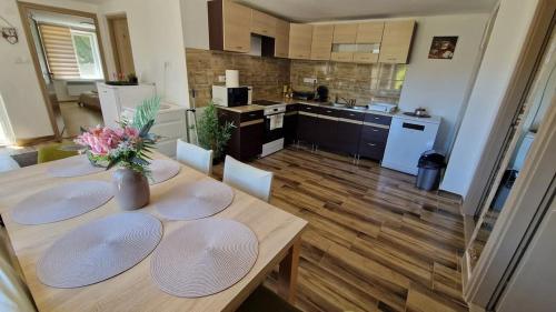 Gém Home (Gem Home) in โบดอนนี Gém Home (Gem Home) in โบดอนนี
