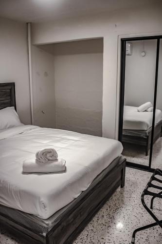 8BR Near Airport, Pool, Rooftop and Game Room in קרולינה 8BR Near Airport, Pool, Rooftop and Game Room in קרולינה