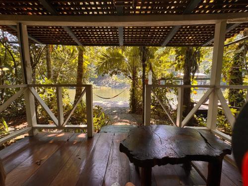 Balcony/terrace, Finca Tatin Hotel in Livingston Balcony/terrace, Finca Tatin Hotel in Livingston