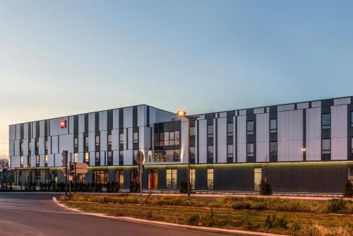 ibis Paris Coeur d Orly Airport