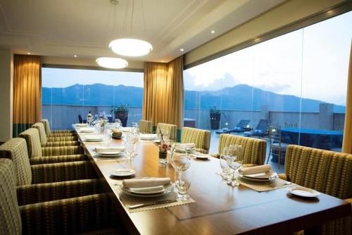 Hesperia WTC Valencia in El Vinedo Valencia Hesperia WTC Valencia in El Vinedo Valencia