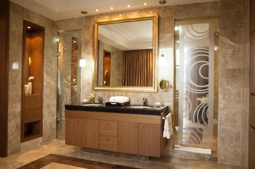 Hesperia WTC Valencia near Arturo Michelena International Airport Hesperia WTC Valencia near Arturo Michelena International Airport