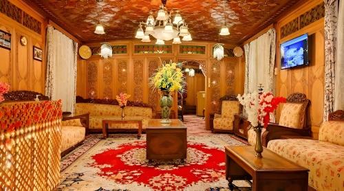 Dilnaaz group of houseboats in Srinagar Dilnaaz group of houseboats in Srinagar