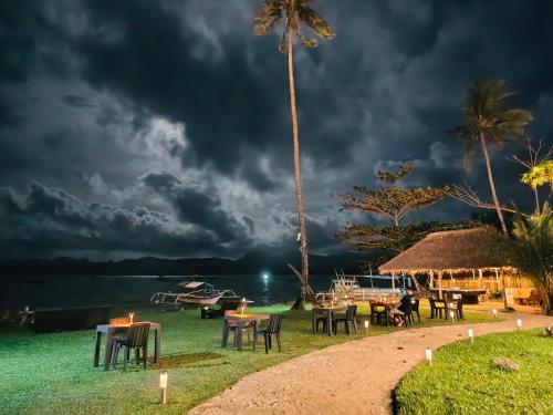 Étterem, Bebeladan Beach Resort near Santa Isabel Erőd Étterem, Bebeladan Beach Resort near Santa Isabel Erőd