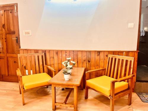 The Ganga Lodge - Affordable Luxury Stay Near Mall Road Manali in Aleo The Ganga Lodge - Affordable Luxury Stay Near Mall Road Manali in Aleo