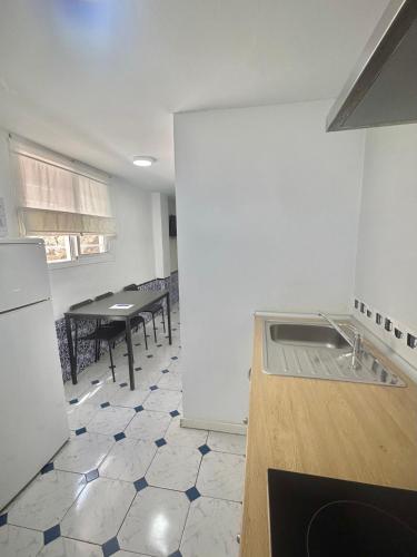 Hostal Apartamentos Playa del Palo in Este Hostal Apartamentos Playa del Palo in Este