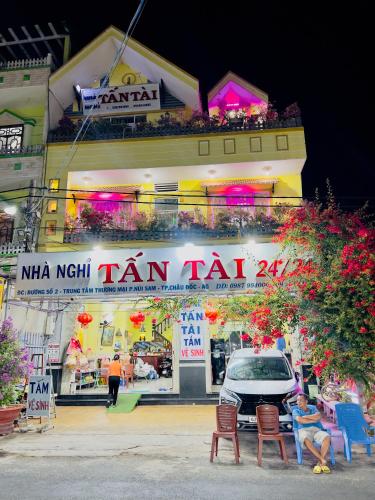 Nhà Nghỉ Tấn Tài - Gần Miếu Bà Chúa Xứ Núi Sam near Cấm Mountain Nhà Nghỉ Tấn Tài - Gần Miếu Bà Chúa Xứ Núi Sam near Cấm Mountain