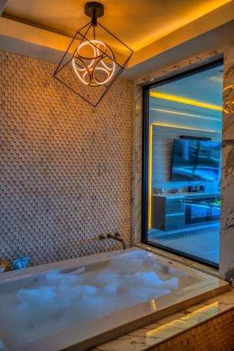 Shangri-LA luxury Mansion, Heated Pool in เอล ปวยร์โต Shangri-LA luxury Mansion, Heated Pool in เอล ปวยร์โต